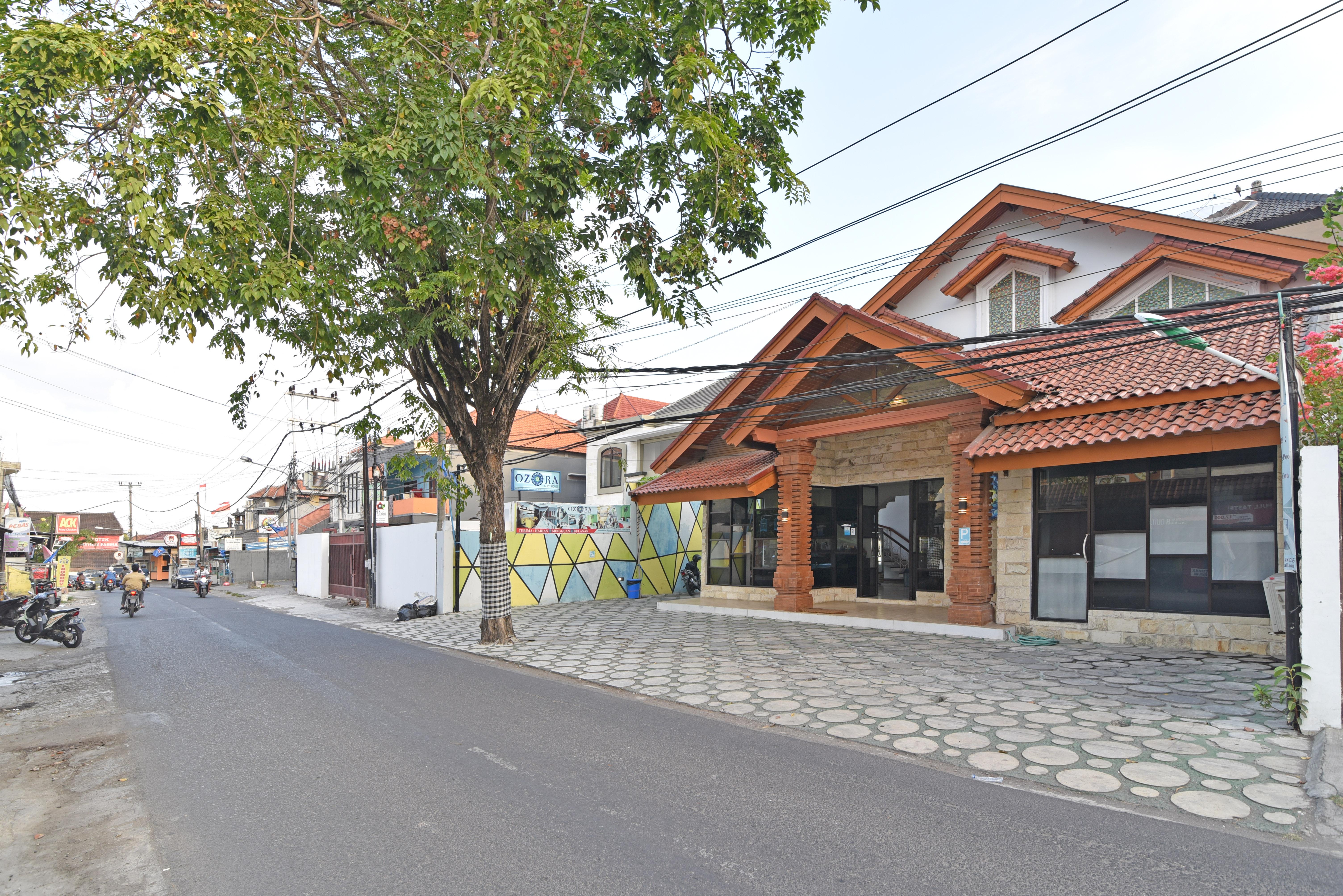 Reddoorz Plus @ Mahendradatta Denpasar Exterior photo